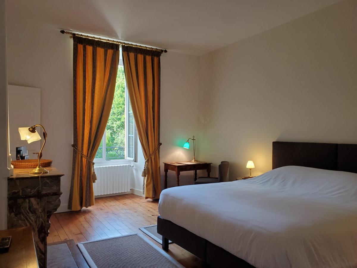 Logis Des Tourelles Bed & Breakfast Cognac Ngoại thất bức ảnh